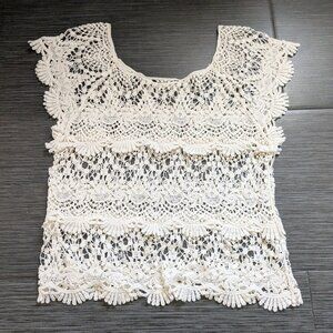 Lovely 153 Crochet Floral Lace Top Shirt 100% Cotton Size Medium Lightweight